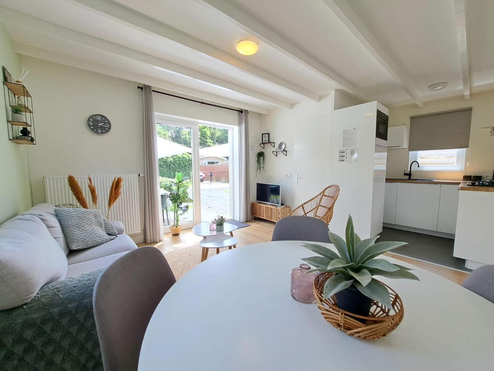 Vakantiehuis Mooie Entree Zwembad In De Zomer Vp009 *