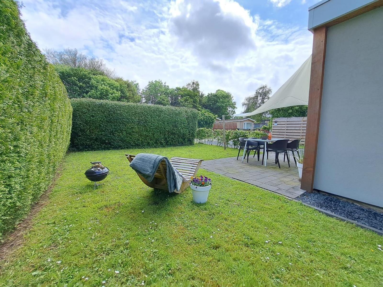 Mooie Entree Zwembad In De Zomer Vp009 Vakantiehuis